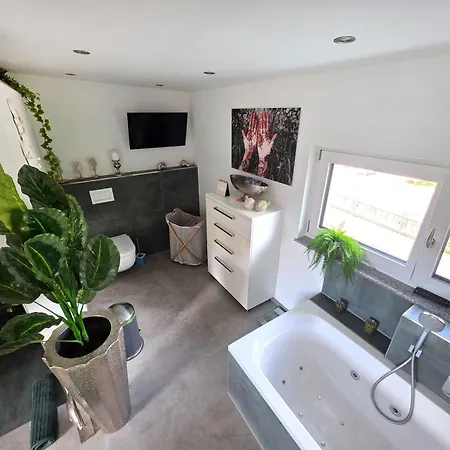 Appartement Jeanys Walhalla In 11 Km Von Regensburg Am Donauradweg
